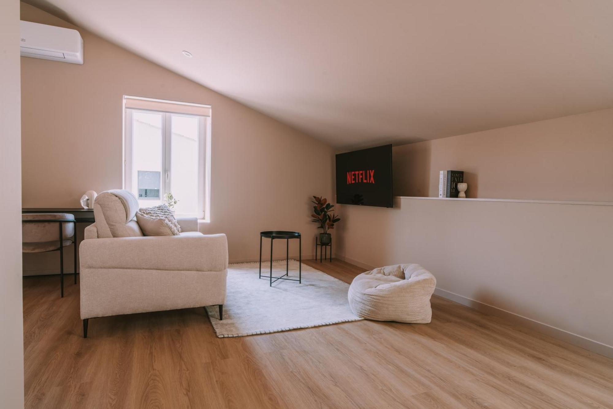 شقة Quietude-Loft Neuf-Clim & Parking روكفور-لا-بيدول المظهر الخارجي الصورة